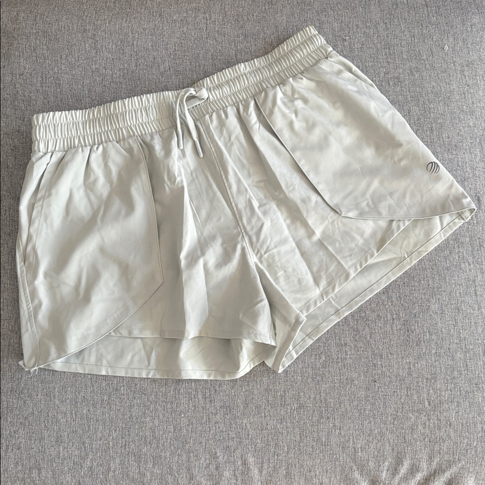 MPG Light Gray / silver Athletic Shorts - L